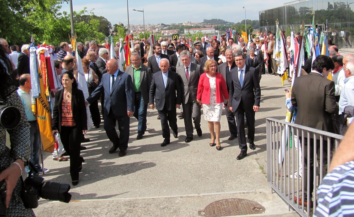 Inaugurado Monumento ao Associativismo em Vila Nova de Gaia
